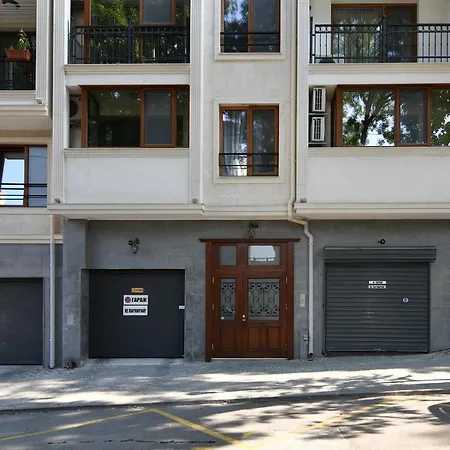 Modern Cozy Flat With Parking In Center Apartment