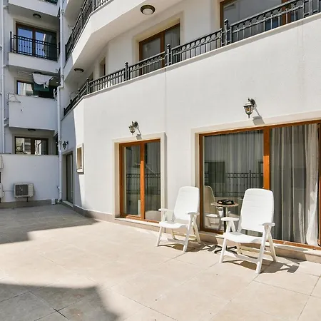 Apartment Modern Cozy Flat With Parking In Center